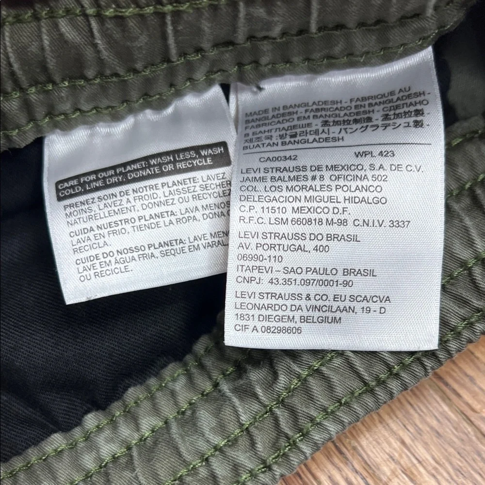 Levi's Olive Camouflage Patterned 4 Pocket Men’s Joggers | Size XXL - Picture 4 of 4